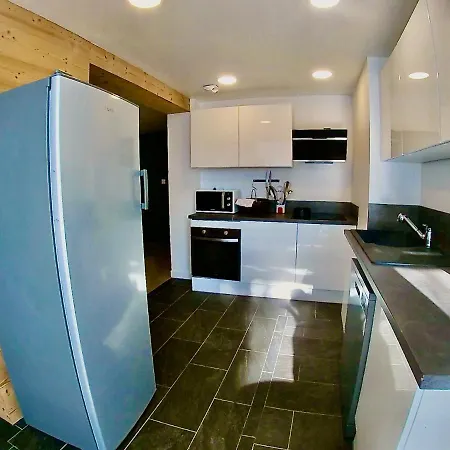 Spacieux 300m2 - Sauna - Bbq - Terrasse 아파트 레두잘프