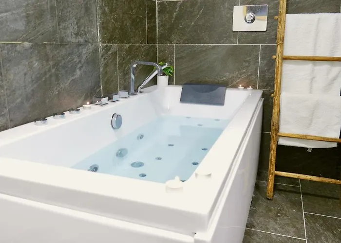 Spacieux 300m2 - Sauna - Bbq - Terrasse Апартаменты