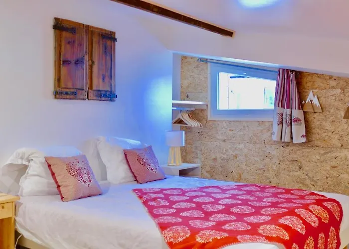 Spacieux 300m2 - Sauna - Bbq - Terrasse Ле дез Альп