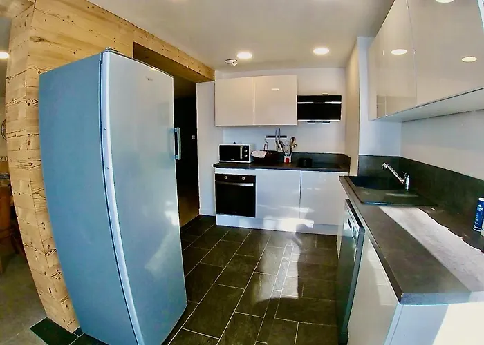 Spacieux 300m2 - Sauna - Bbq - Terrasse Апартаменты Ле дез Альп